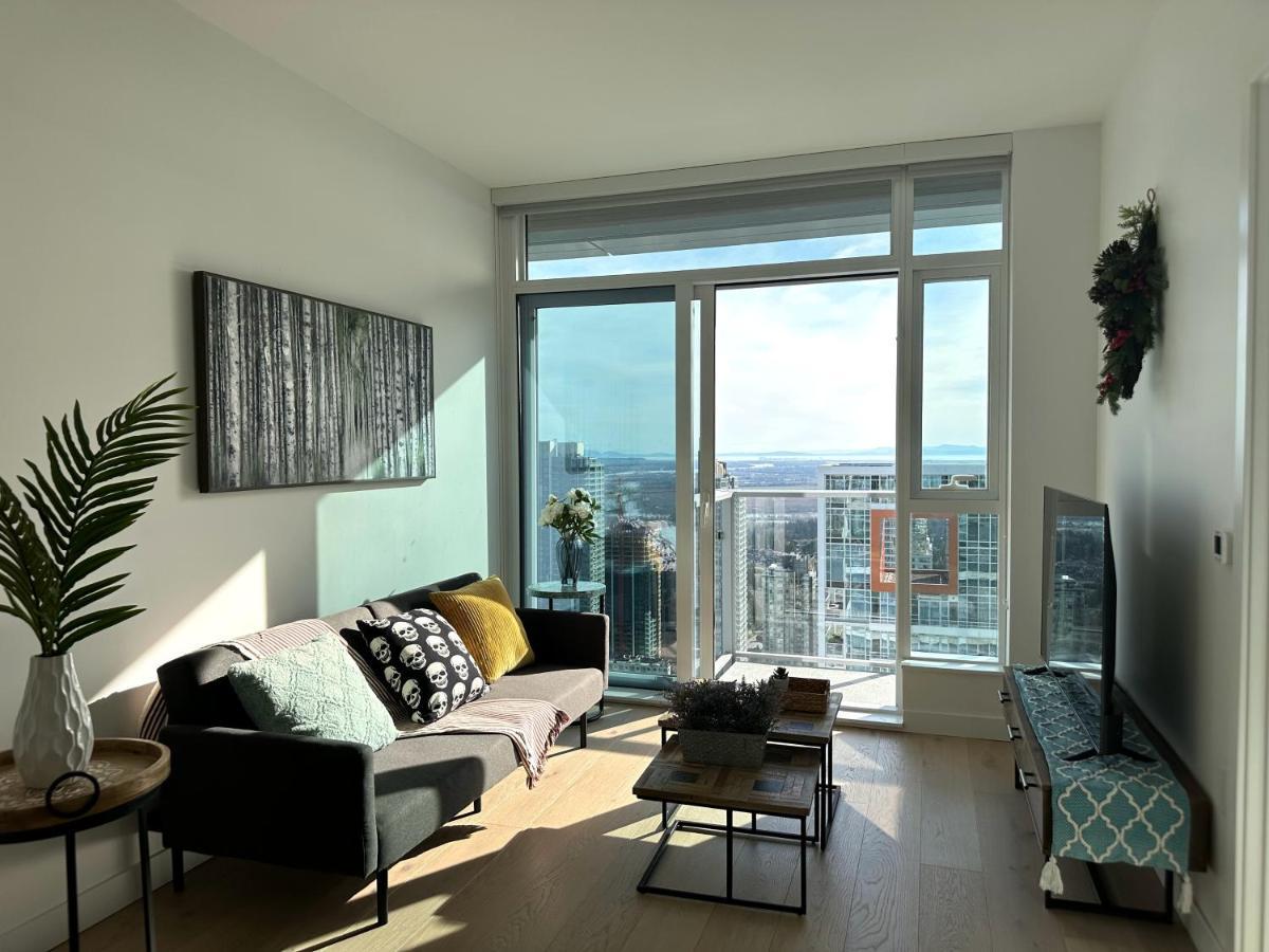Metro Central Incredible Stylish & Cozy Burnaby Exterior foto