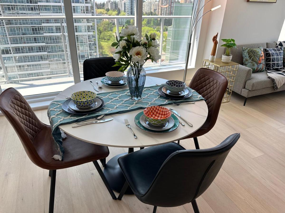 Metro Central Incredible Stylish & Cozy Burnaby Exterior foto